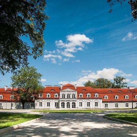 Palac Domaniowski Wieniawa Eksteriør billede